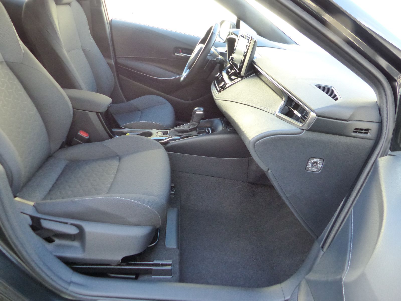 Toyota Corolla TS 2.0 Hybrid Einparkh. Selbstlenkend