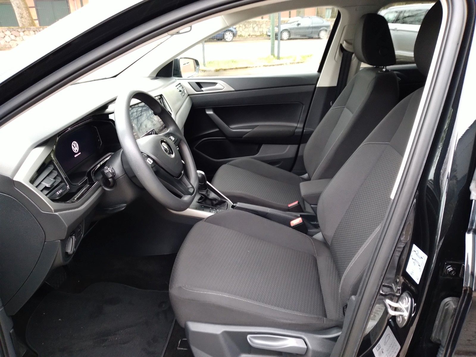 Volkswagen Polo 1.0 TSI DSG Comfortline - Samsaru's Car Outlet