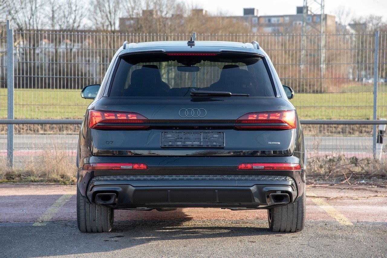 Audi Q7 50TDI  S -LINE *CARBON*MASSAGE*WEBASTO