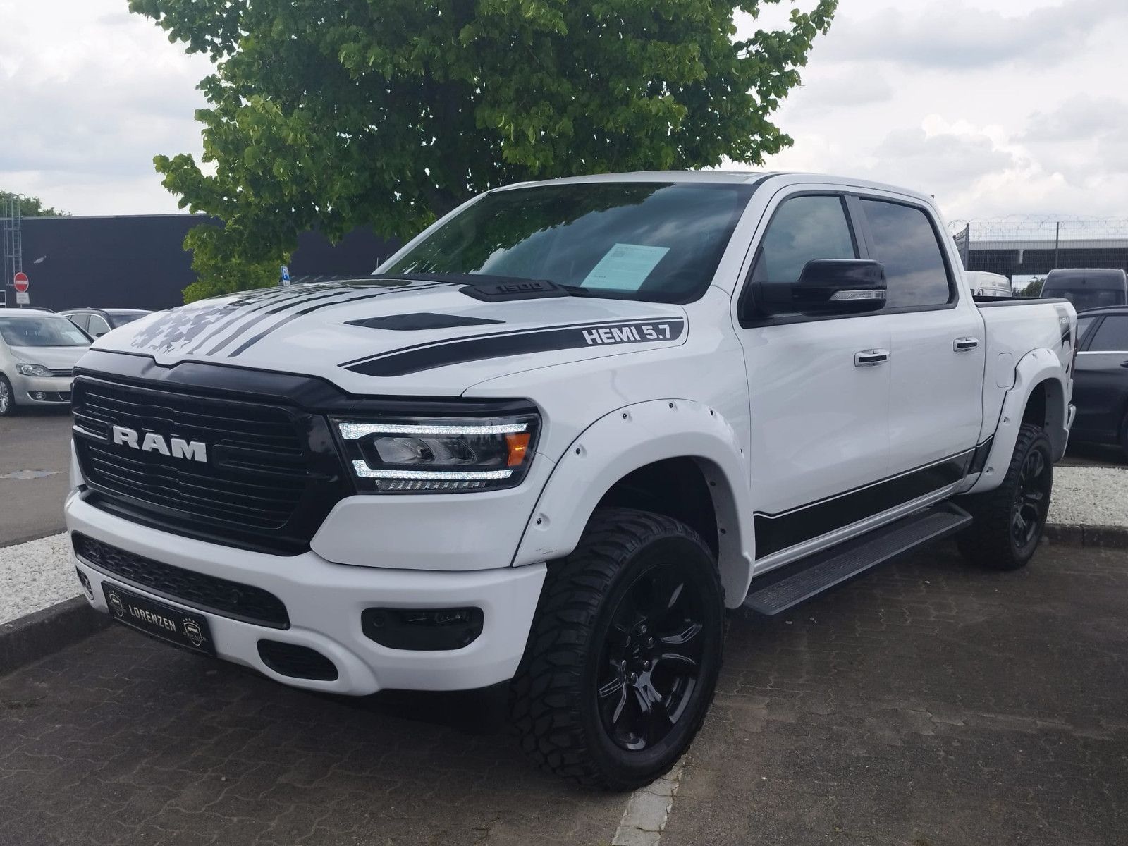 Dodge RAM 1500 Laramie Crew Cab 4x4  Kamera Leder LED