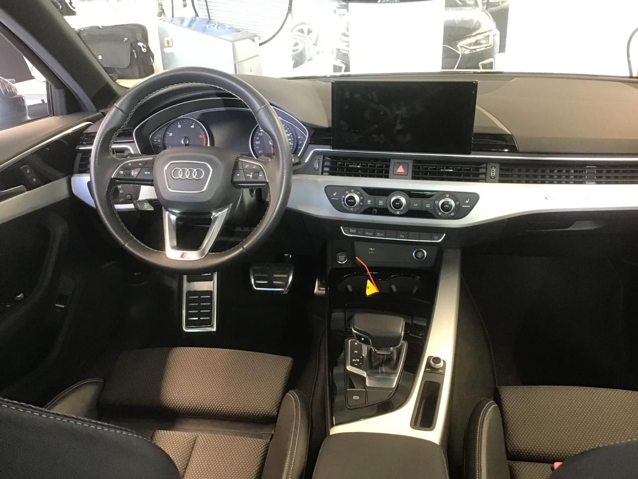 Audi A4 Avant 40 TDI quattro S tronic S-Line - Samsaru's Car Outlet