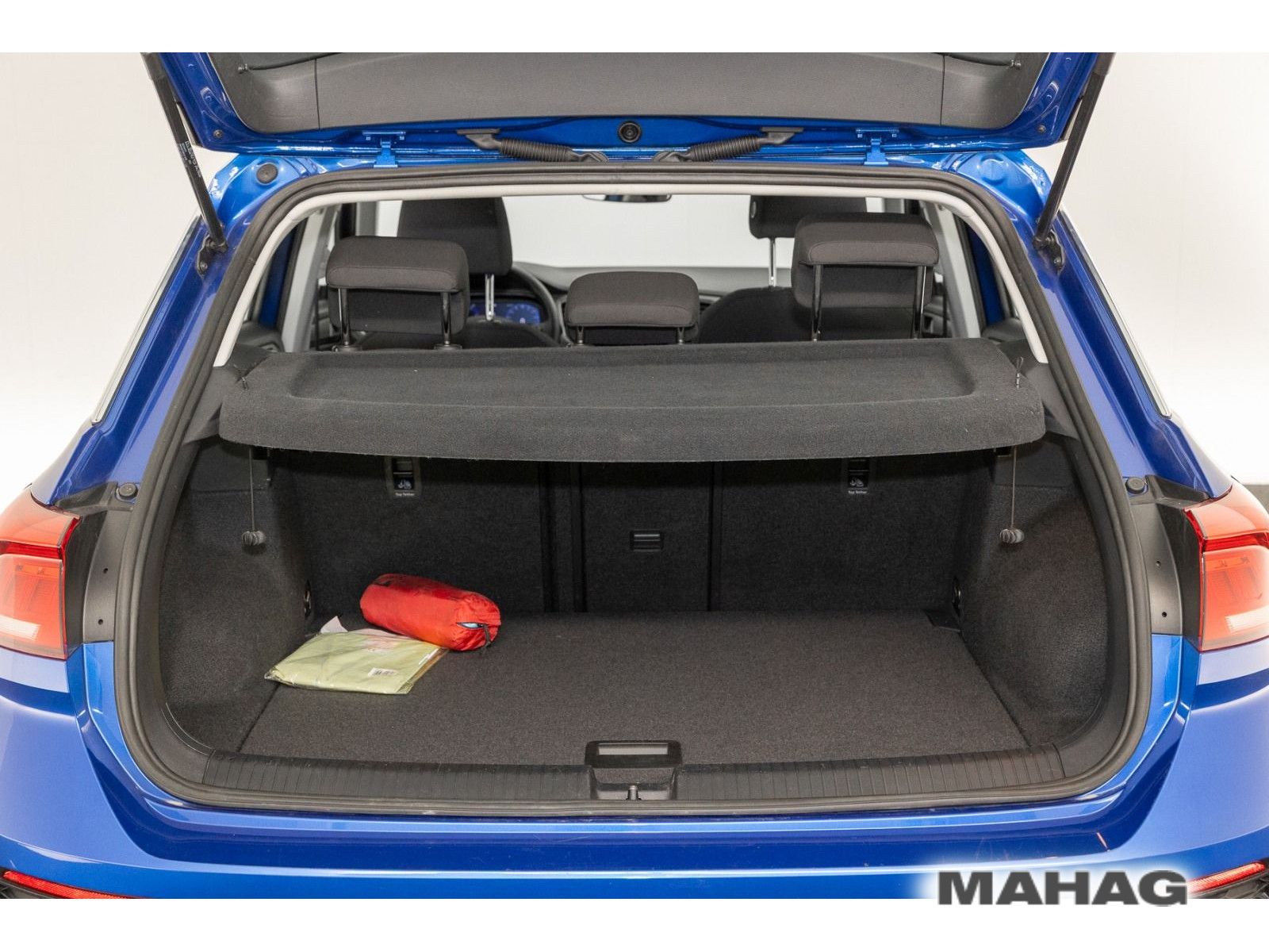Volkswagen T-ROC 1.5 TSI STYLE - Samsaru's Car Outlet