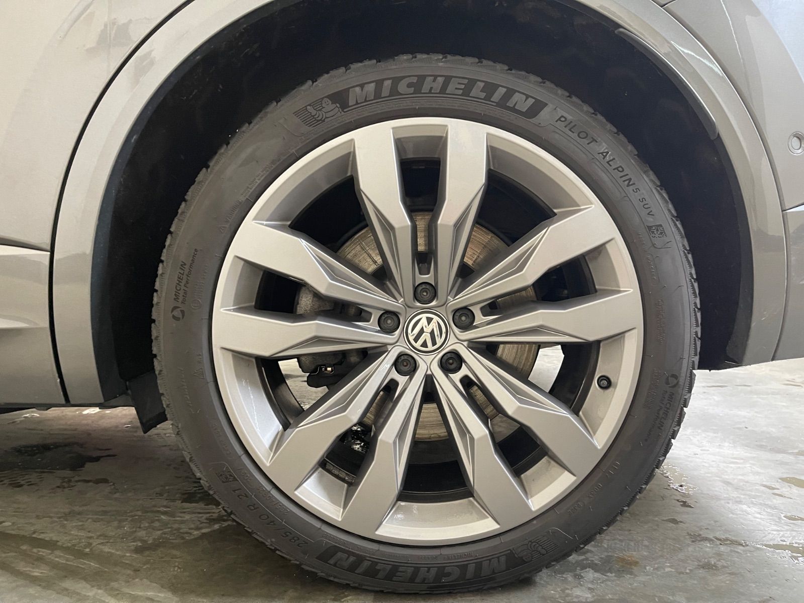 Volkswagen Touareg R-line V8 TDI 4Motion*Voll*AirSus*ACC*21