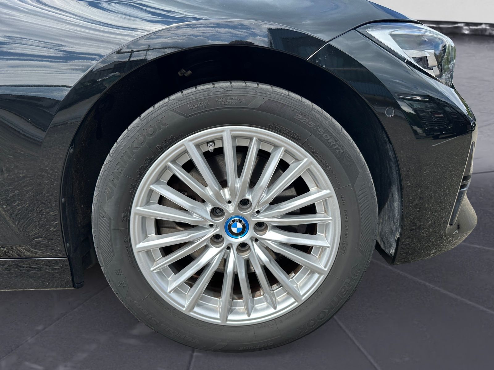 BMW 320e Touring Sport Line - Samsaru's Car Outlet