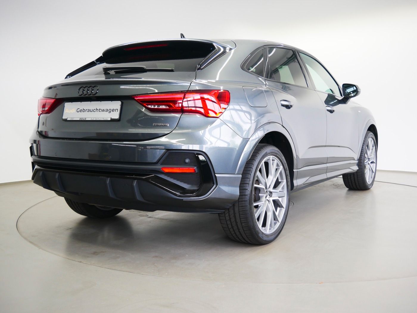 Audi Q3 Sportback 40 TDI quattro S line - Samsaru's Car Outlet