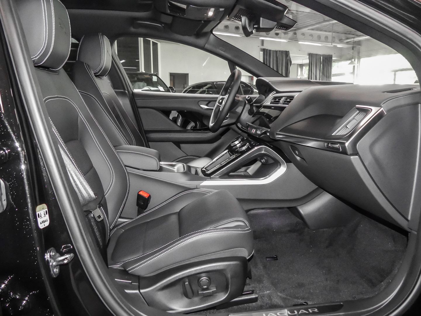 Jaguar I-Pace R-Dynamic SE EV400 Allrad HUD StandHZG Pa