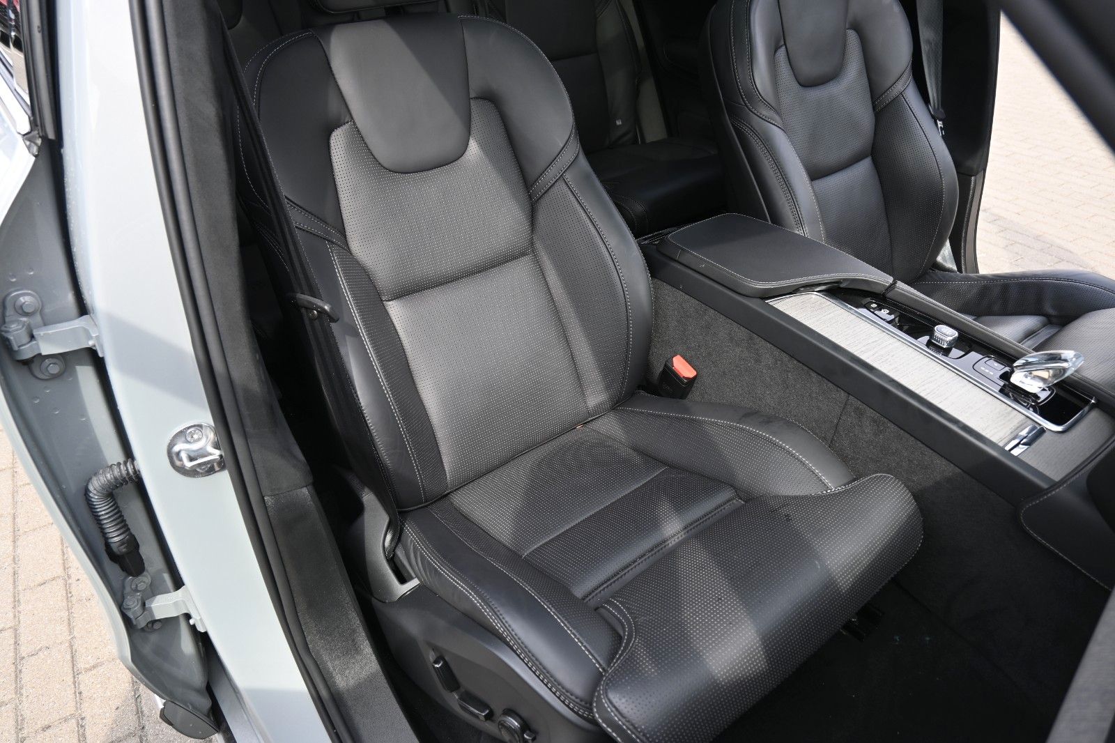 Volvo XC90 B5 D AWD Ultimate Bright*STHZ*LUFT*360°*AHK