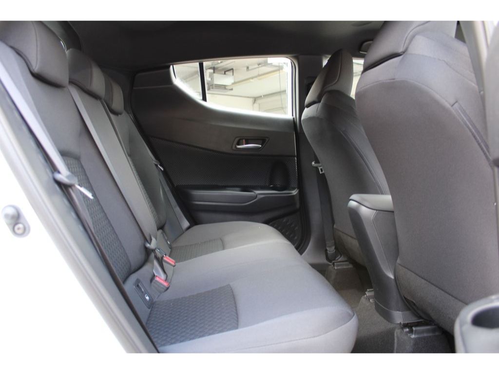 Toyota C-HR Hybrid Flow 1.8 Hybrid - Samsaru's Car Outlet
