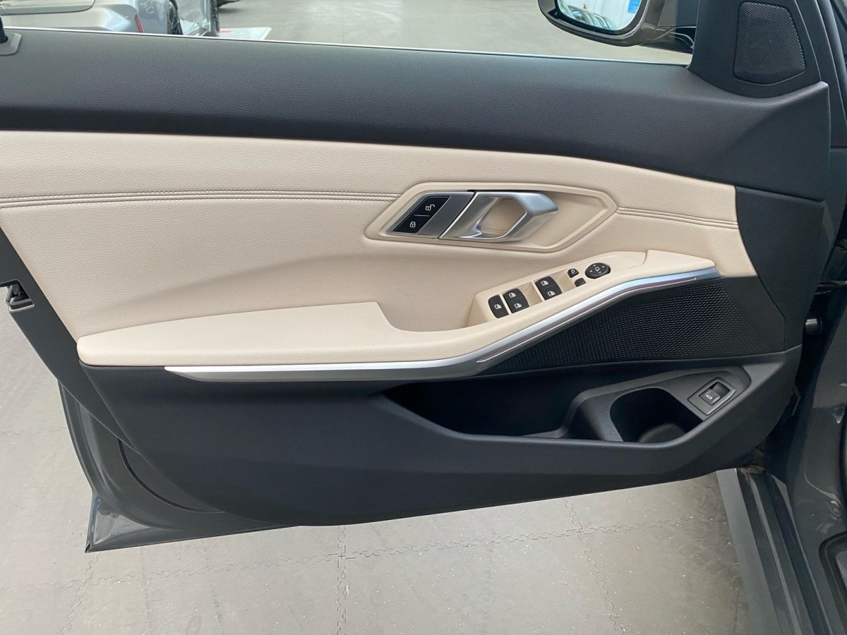 BMW 330d xDrive Touring Luxury - Samsaru's Car Outlet