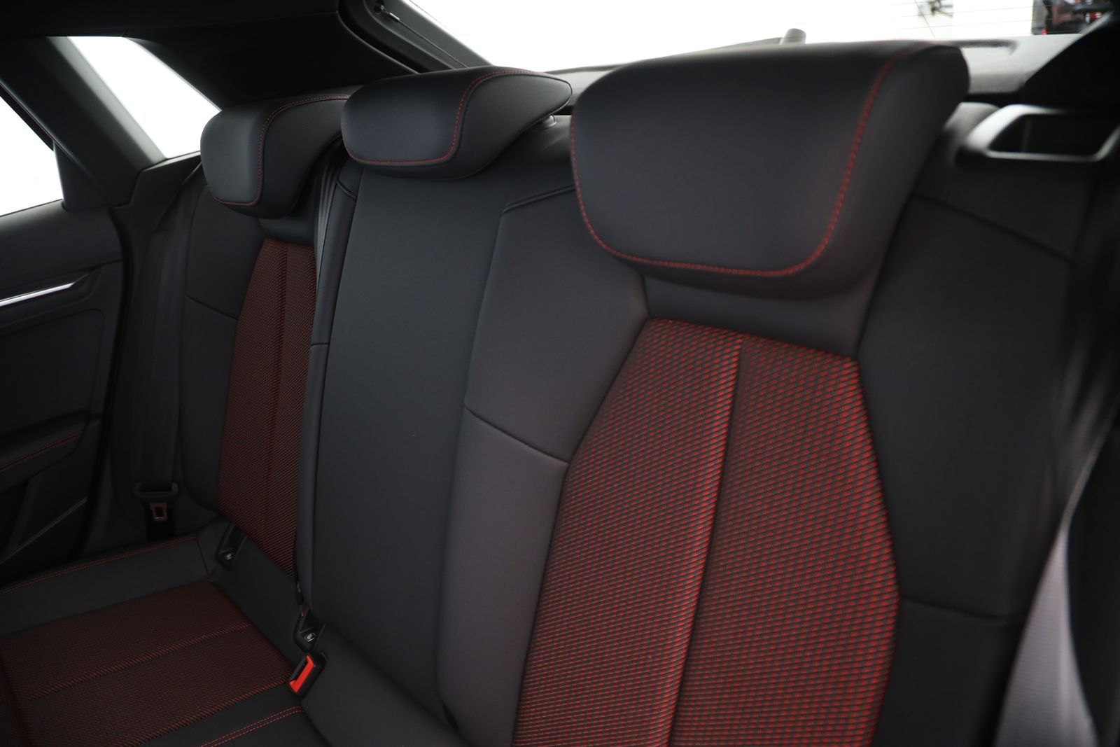 Audi A3 allstreet 35 TFSI S tronic S line | AHK |