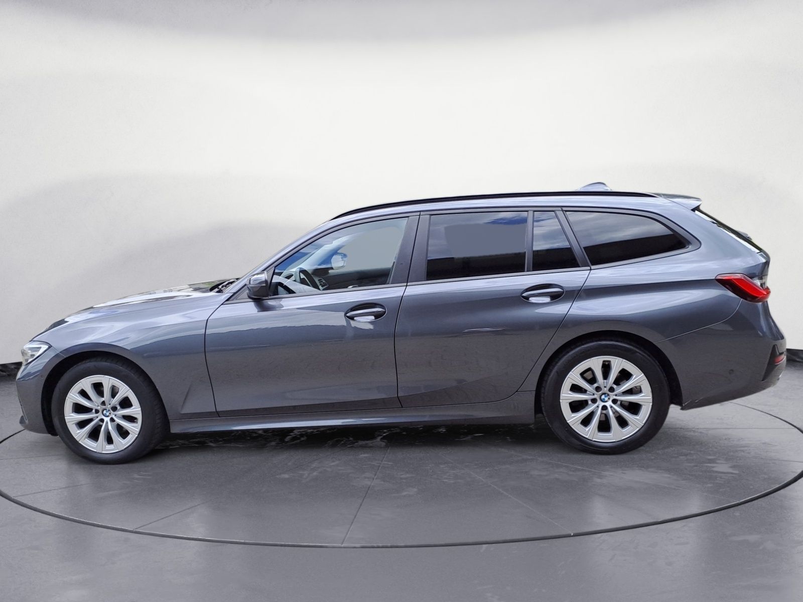 BMW 320d Touring Advantage - Samsaru's Car Outlet