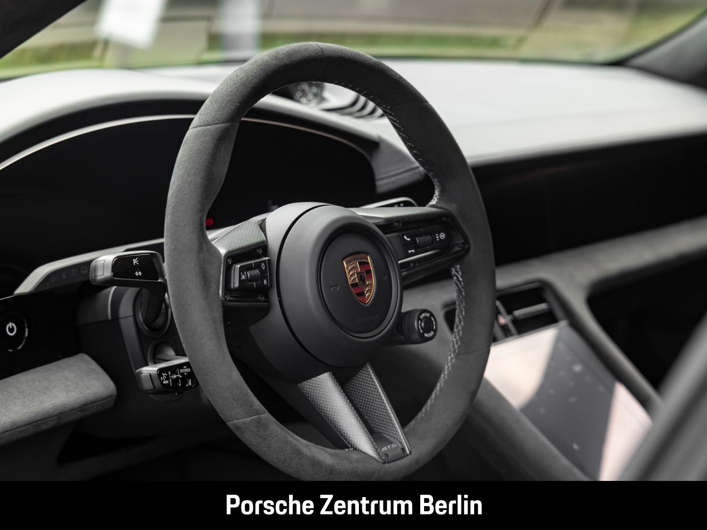 Porsche Taycan GTS Burmester HA-Lenkung Surround-View