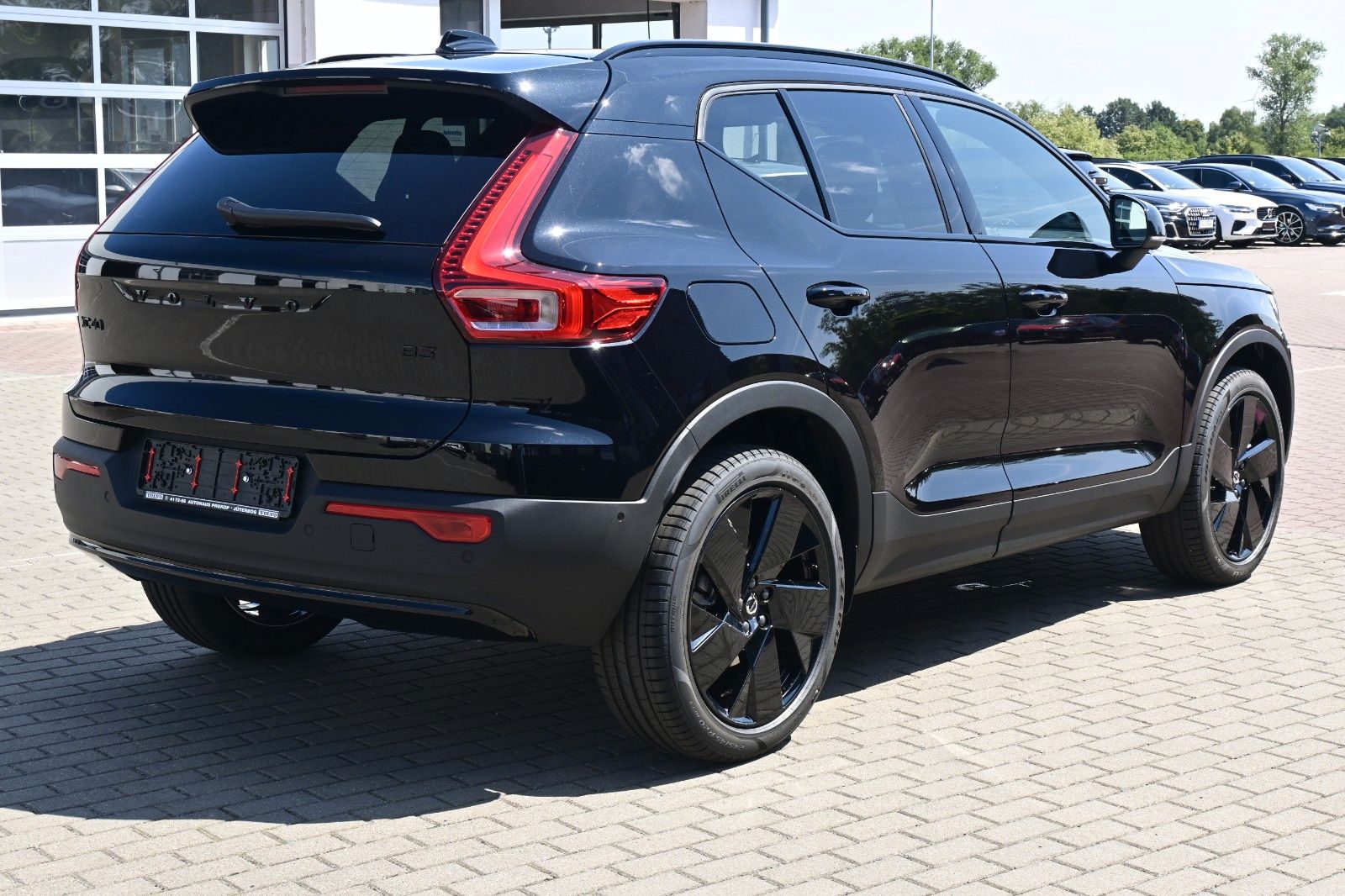 Volvo XC40 B3 DKG Plus Black Edition*PANO*360°*ACC*AHK