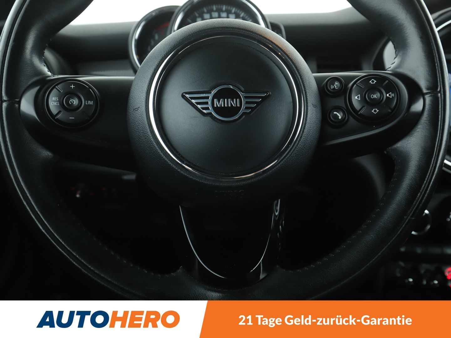 MINI Cabrio Cooper Aut. - Samsaru's Car Outlet