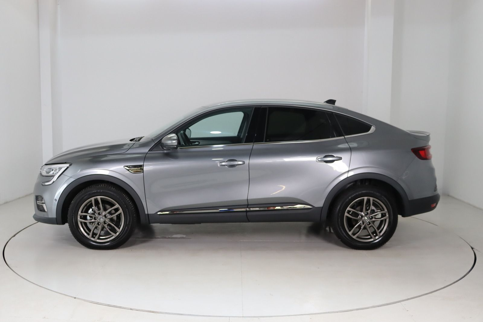 Renault Arkana - Samsaru's Car Outlet