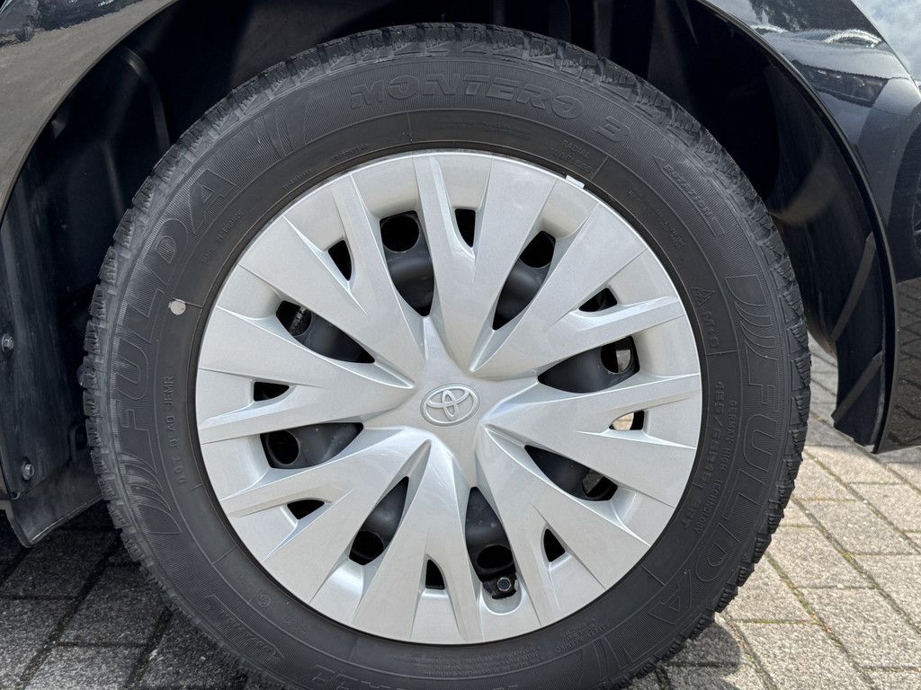 Toyota Yaris 1.5 Hybrid Business Edition - Samsaru's Car Outlet