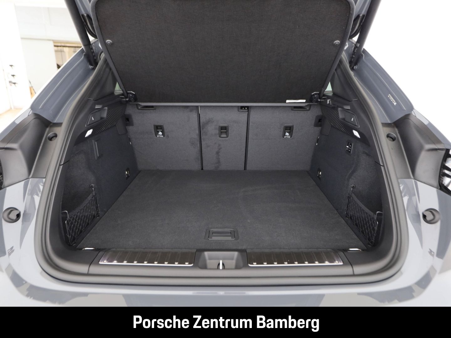 Porsche Macan 4/ Luftfahrwerk/ BOSE/ HUD/ AHK/ 360-Grad