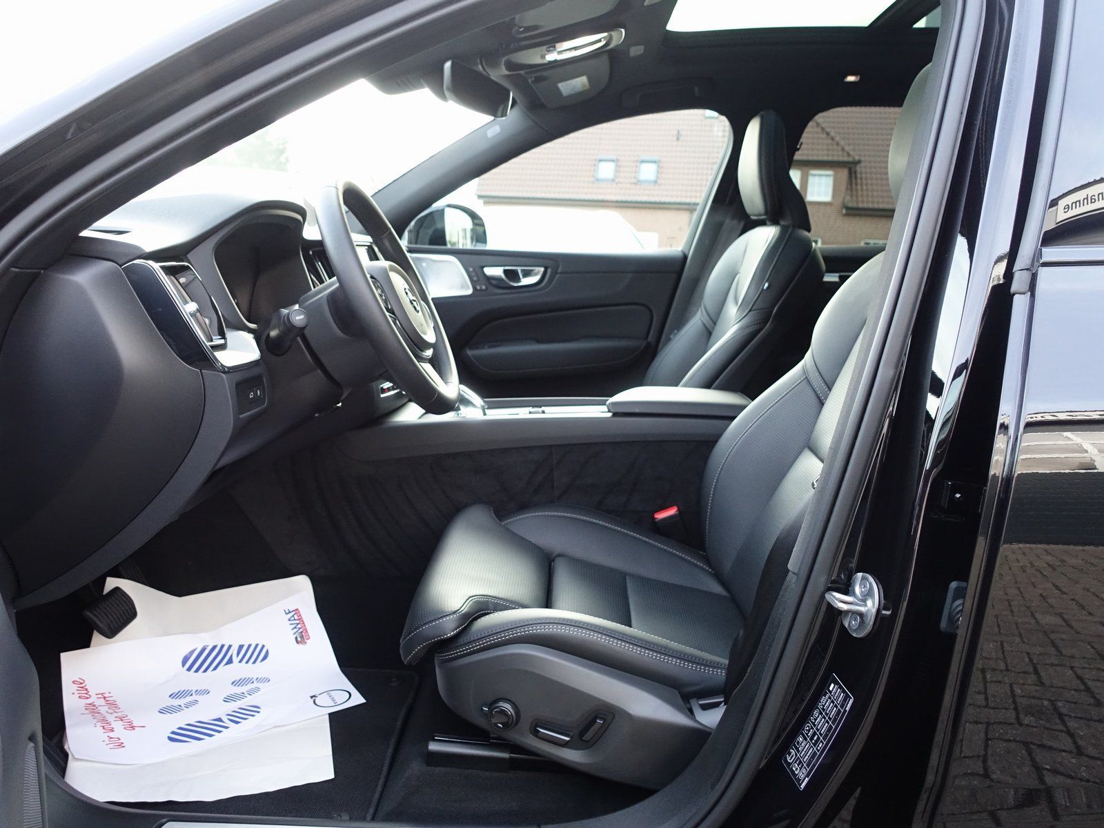 Volvo XC60 Black Edition Plus T6 AWD/360°/Pano/H&K/BLS