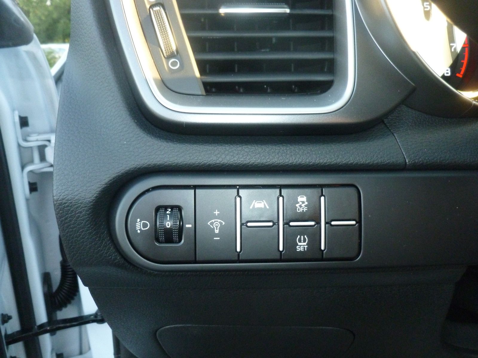Kia Ceed ED7 Emotion - Samsaru's Car Outlet