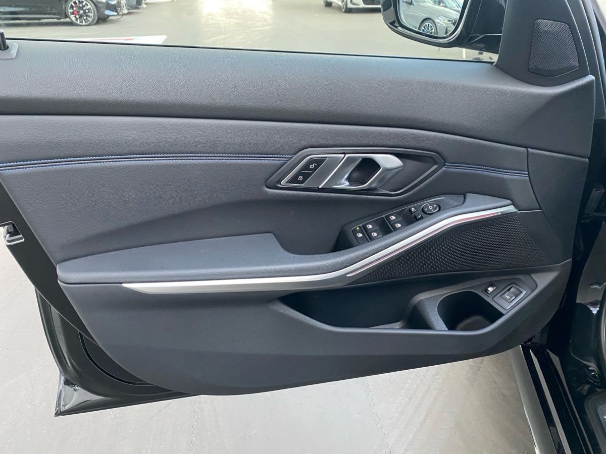 BMW 330e xDrive M Sport - Samsaru's Car Outlet