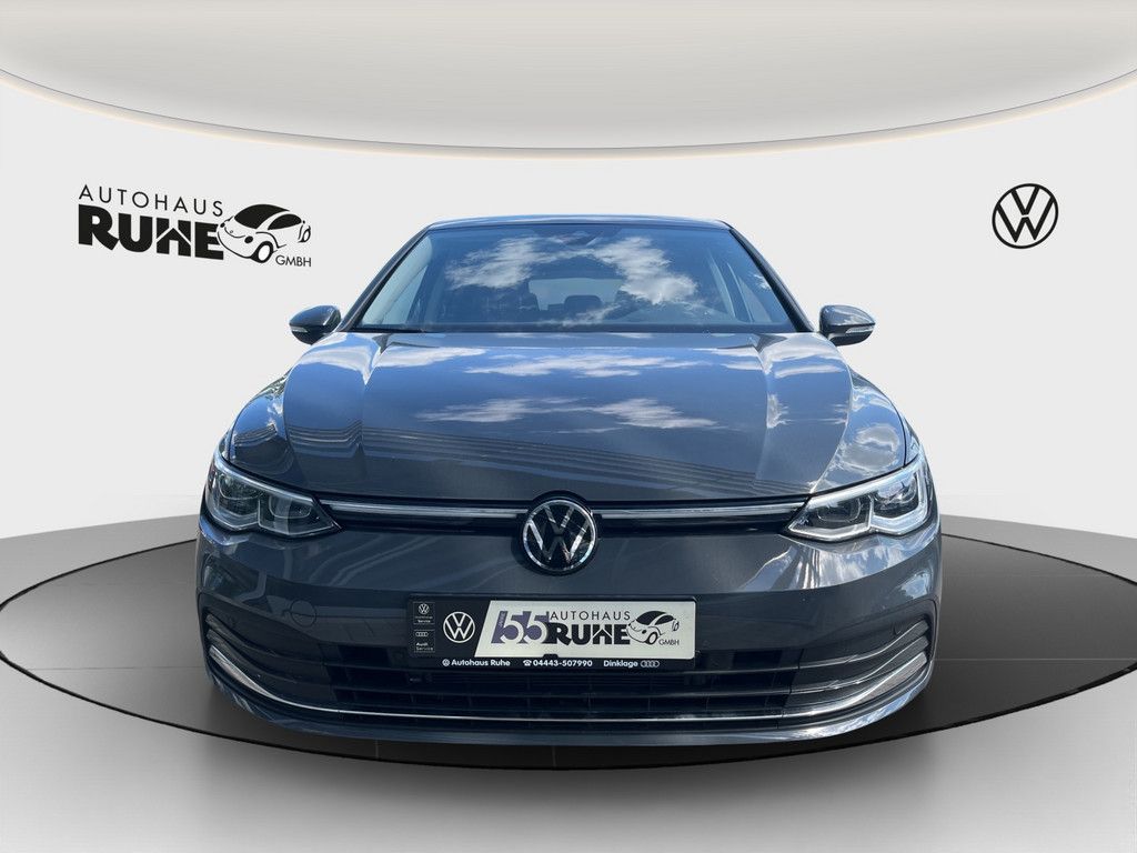 Volkswagen Golf VIII Style 1.5 l eTSI - Samsaru's Car Outlet