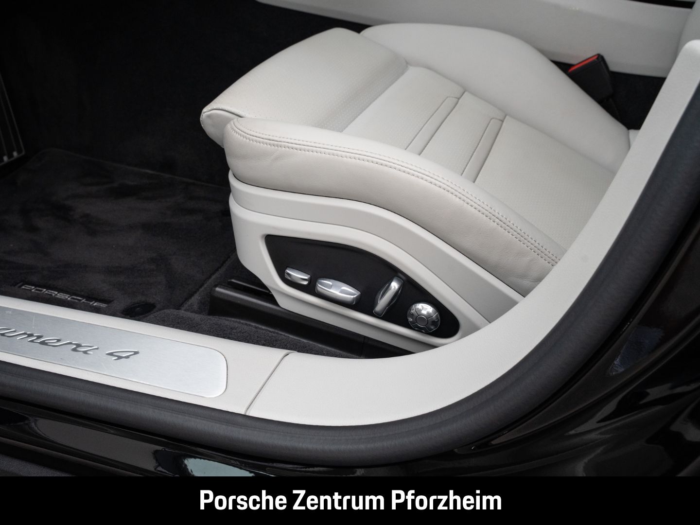 Porsche Panamera 4 E-Hybrid Sport Turismo Surround-View