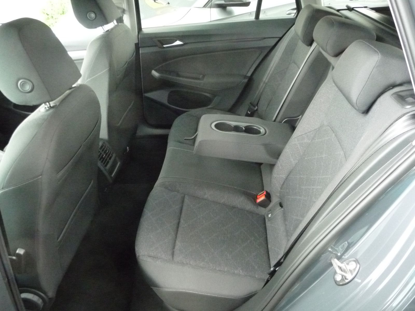Volkswagen Golf VIII Variant Life - Samsaru's Car Outlet