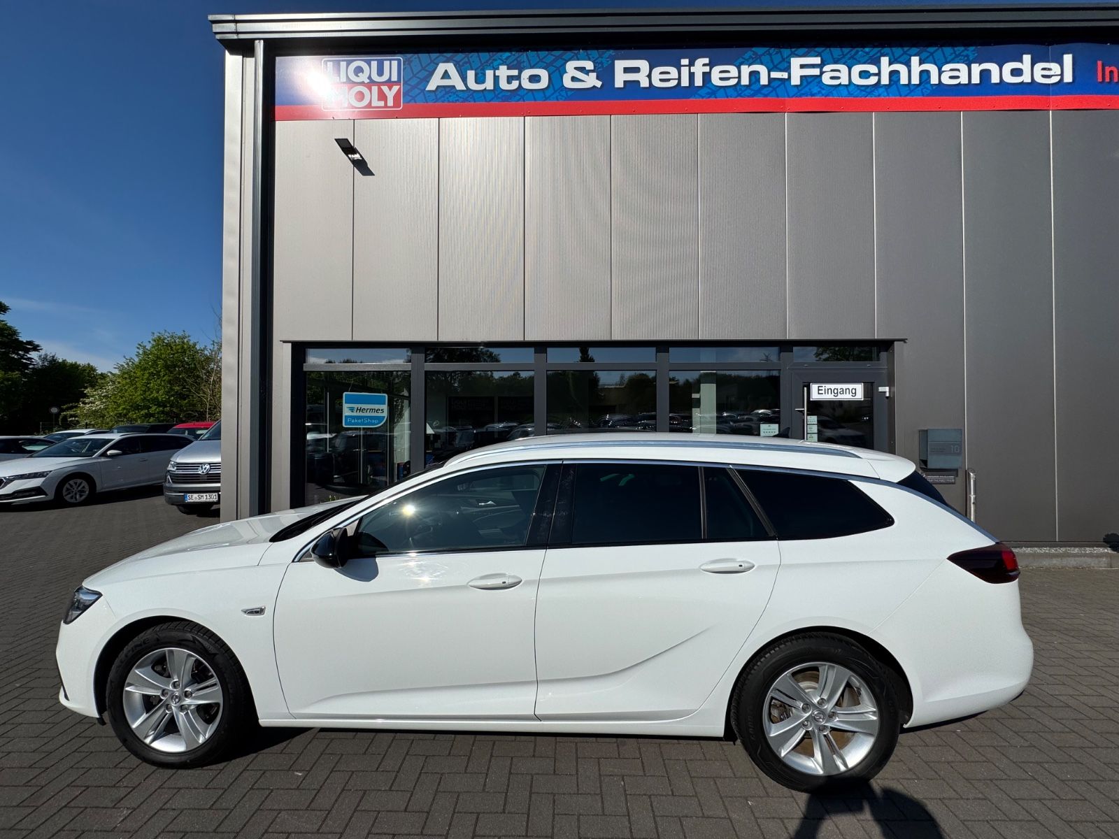Opel Insignia B Sports Tourer Business - Samsaru's Car Outlet