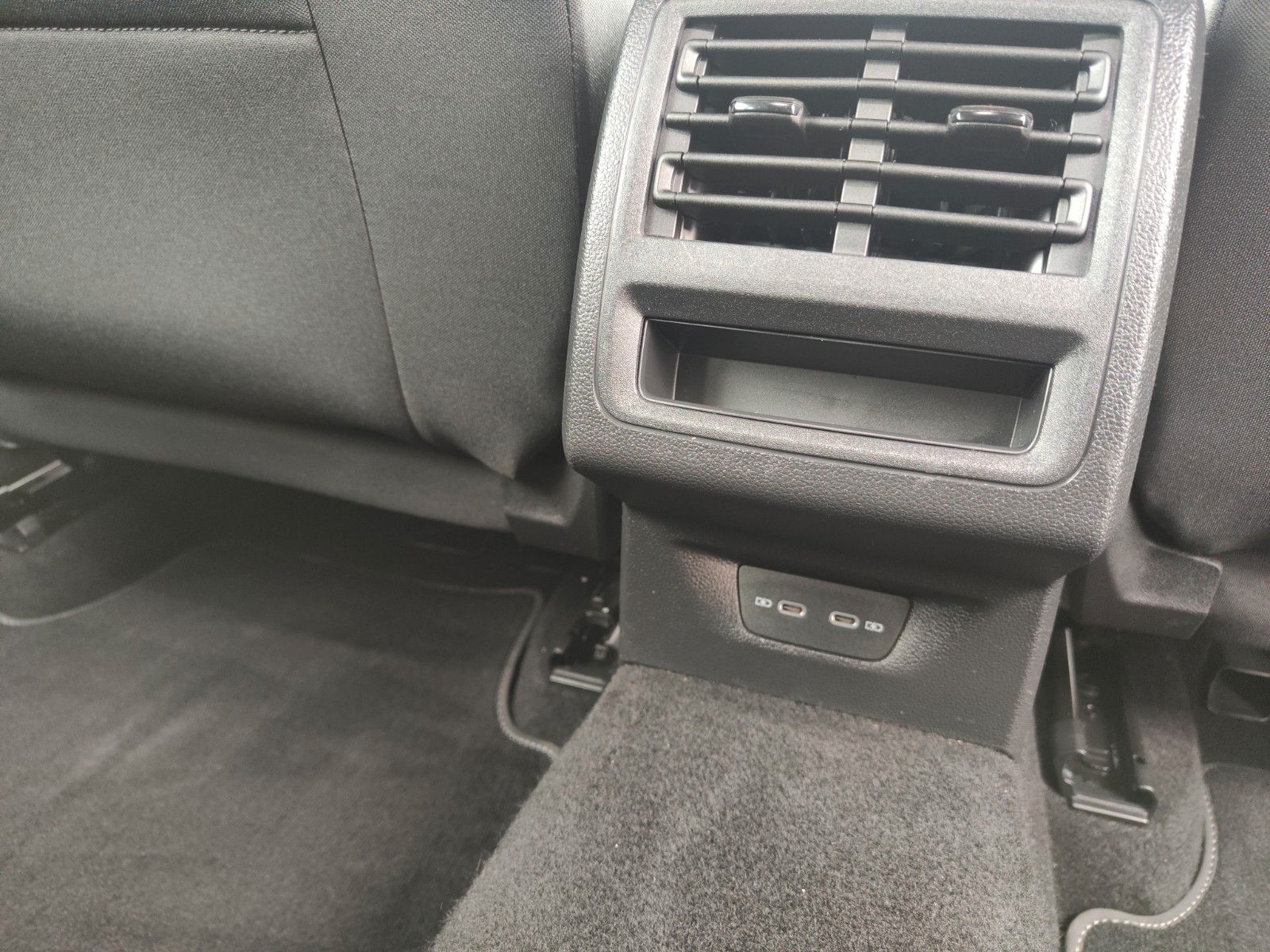 Volkswagen Golf VIII Variant Life eTSI DSG - Samsaru's Car Outlet