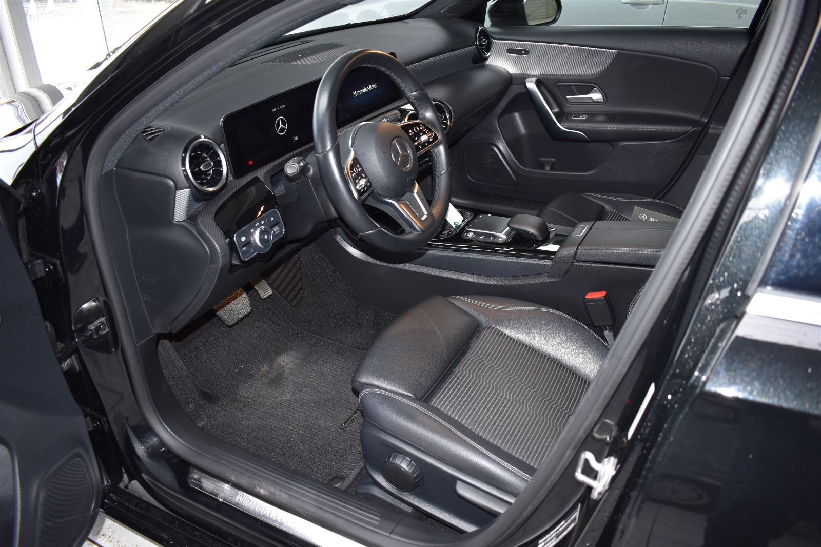 Mercedes-Benz A 180 - Samsaru's Car Outlet