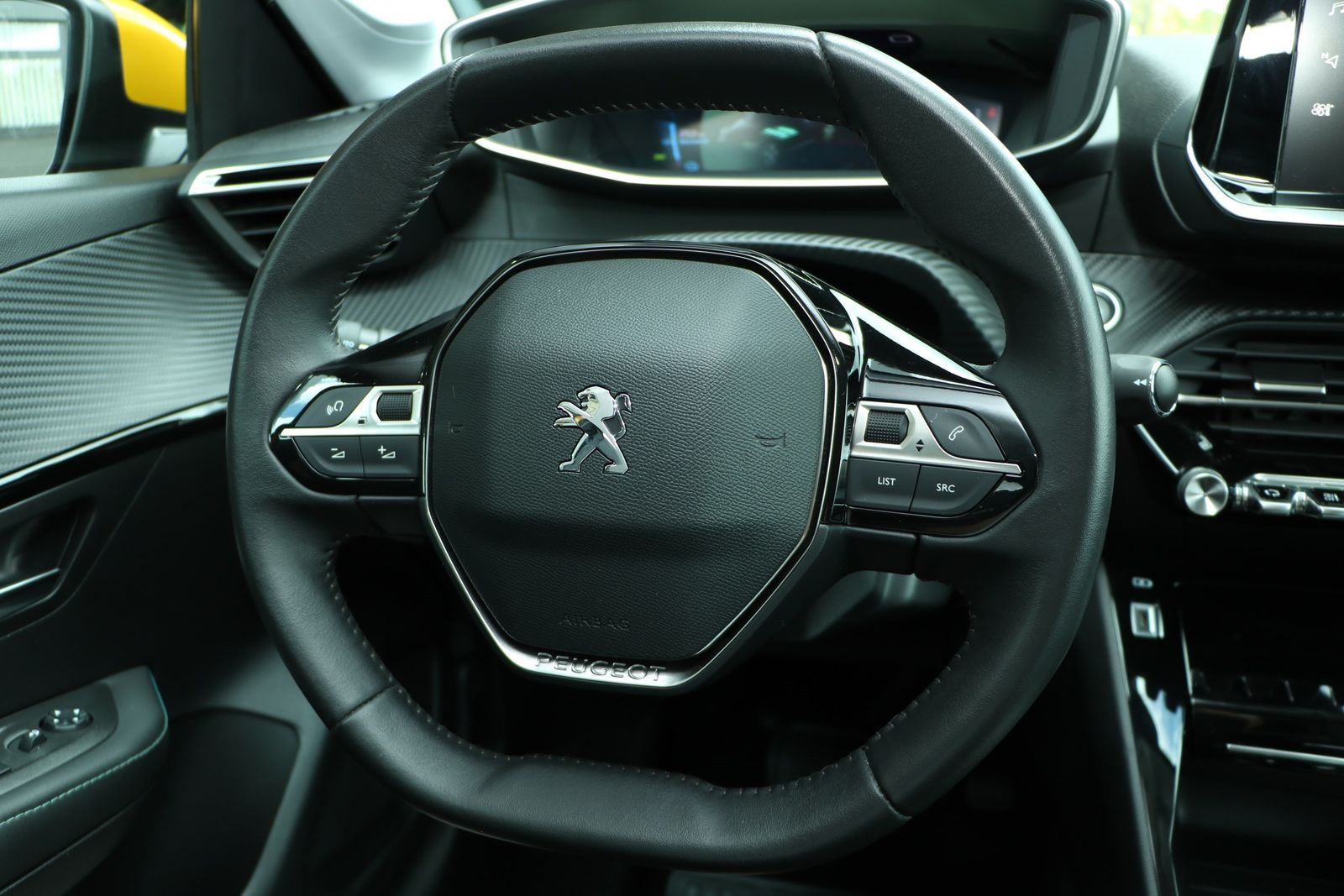 Peugeot E-208 e-Allure - Samsaru's Car Outlet