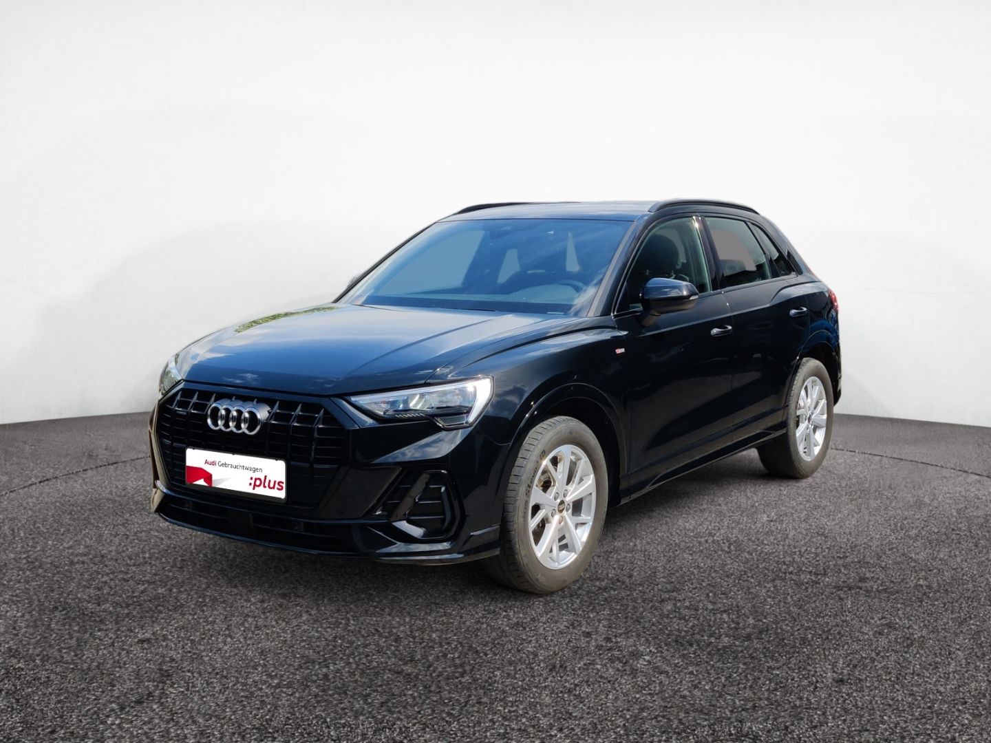 Audi Q3 35 TDI quattro S line - Samsaru's Car Outlet