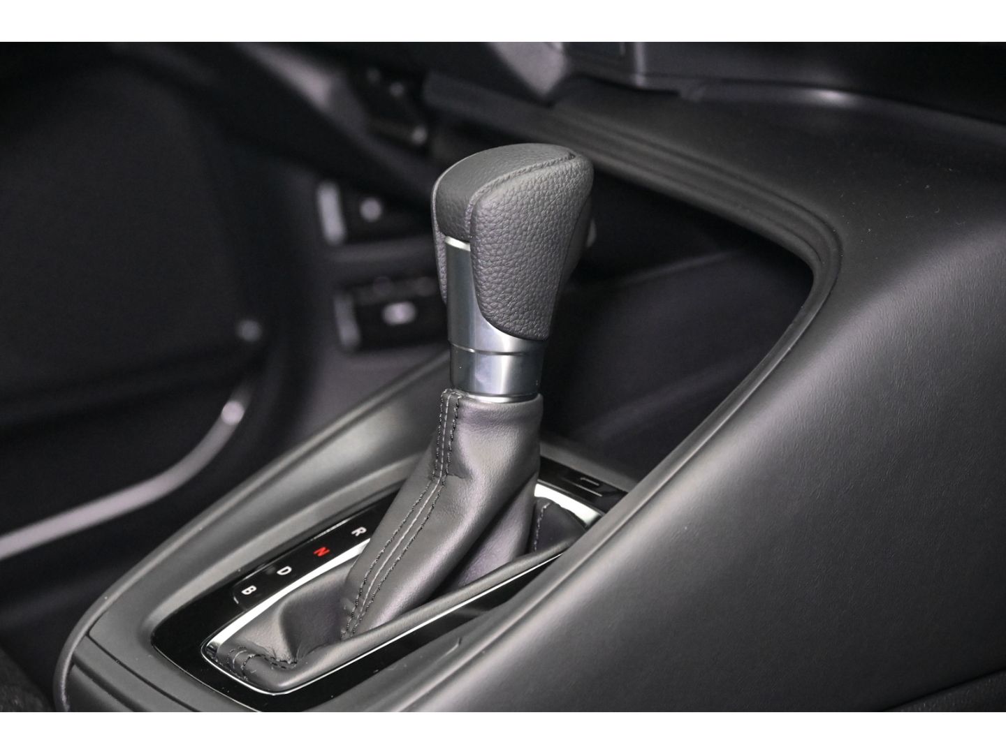 Honda HR-V 1.5 ELEGANCE Allwetterreifen Navigation Alu