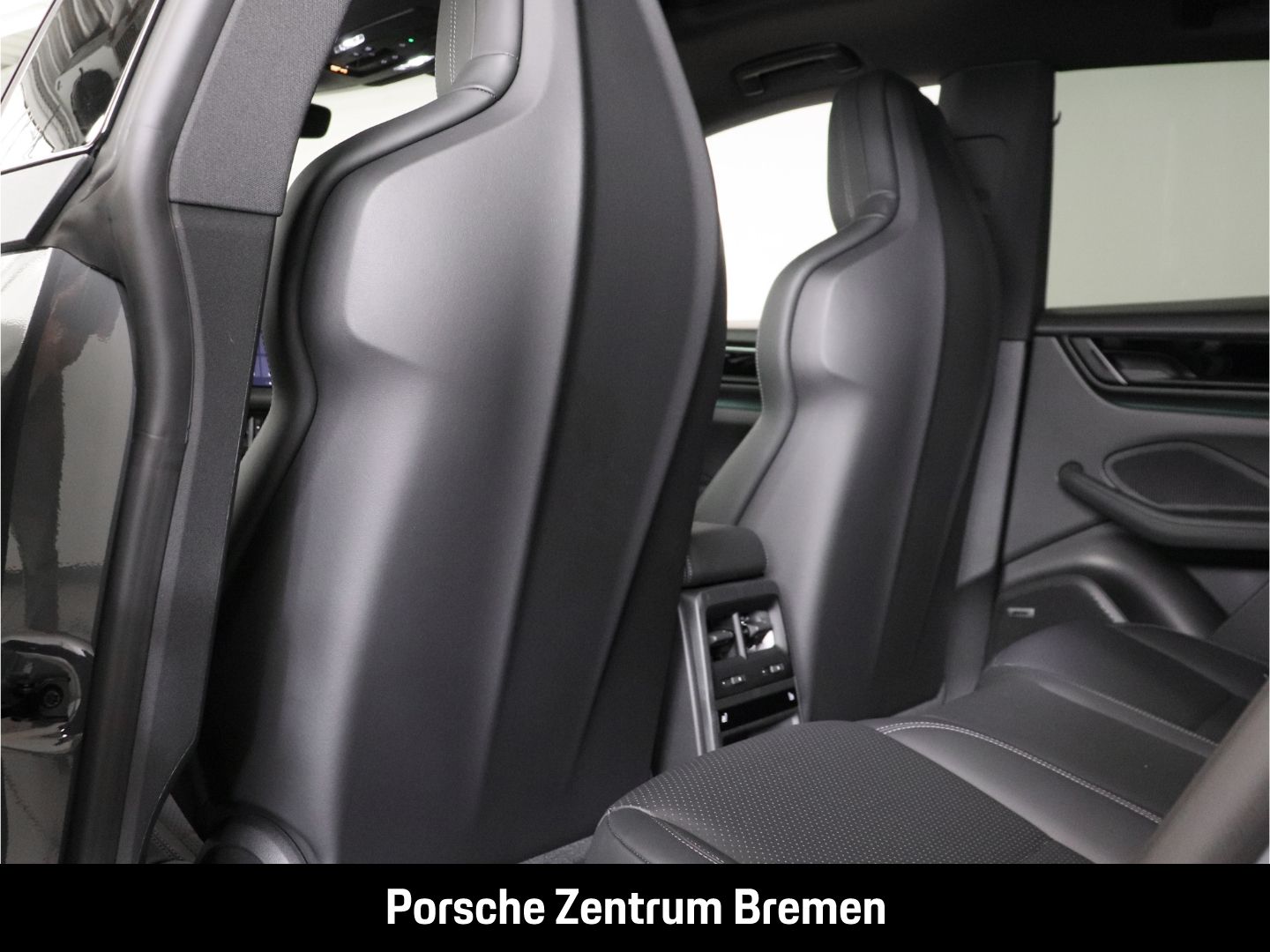 Porsche Macan Electric 4 Bose Matrix LED Panorama 22 Zol