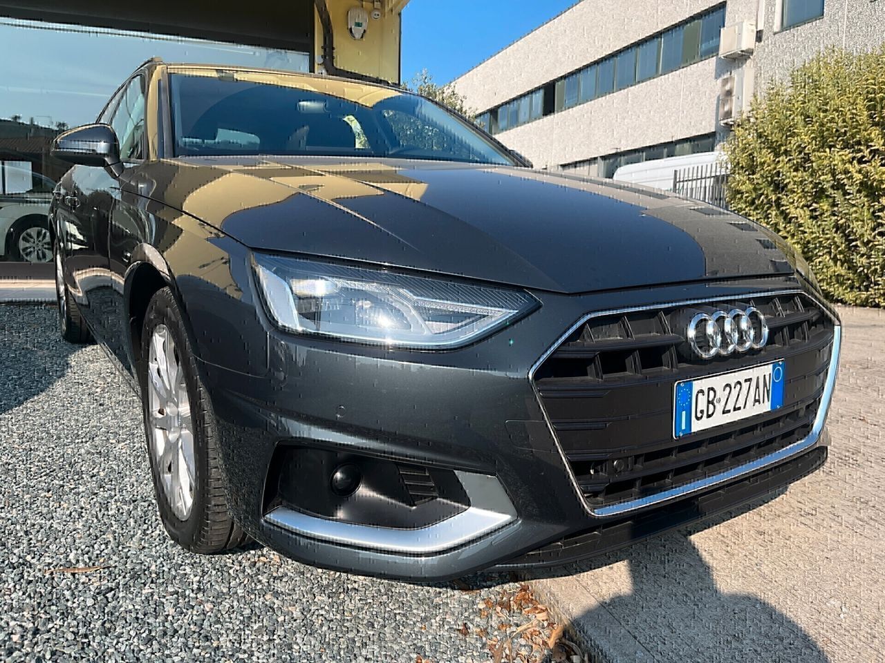 Audi A4 Avant 35 TDI S tronic - Samsaru's Car Outlet
