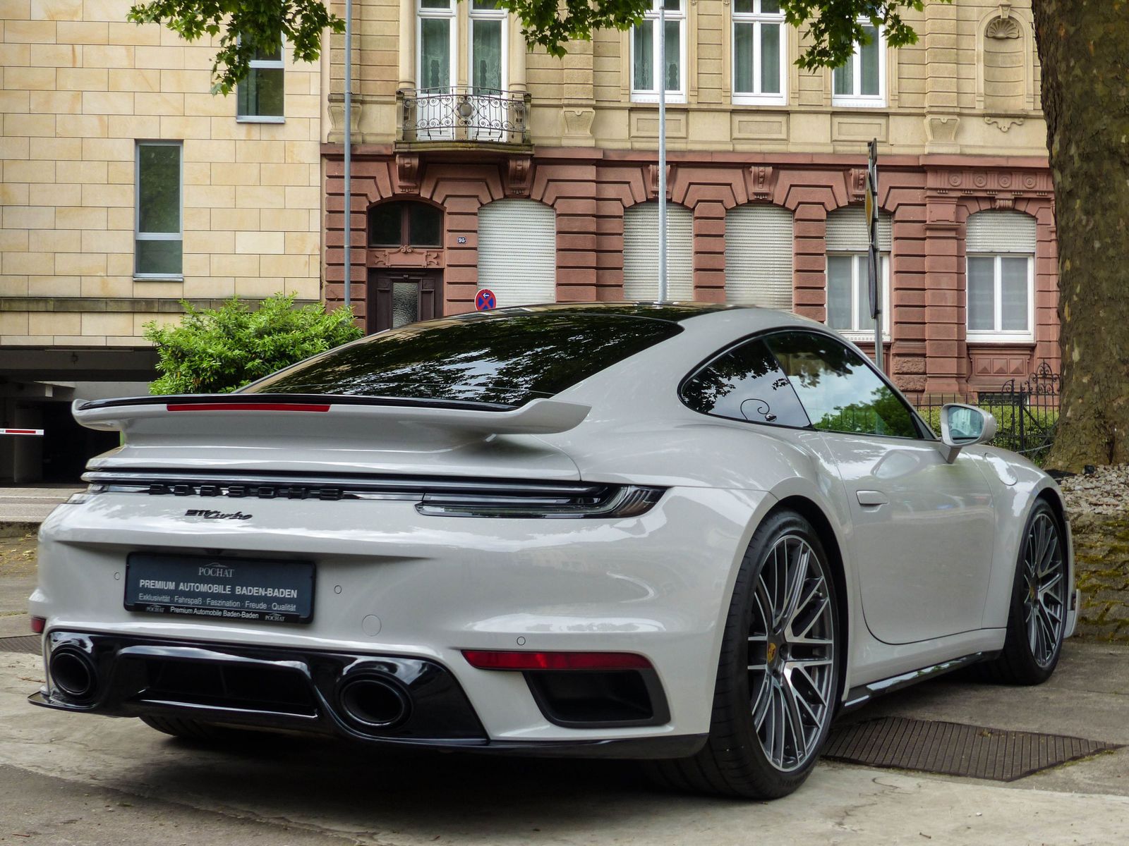 Porsche 992 Turbo Coupè - Samsaru's Car Outlet