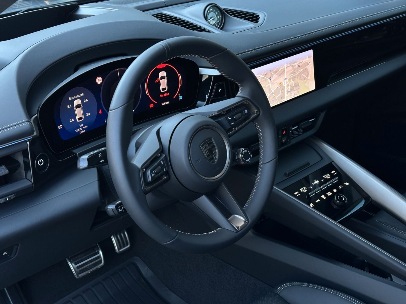 Porsche Macan Turbo - Samsaru's Car Outlet