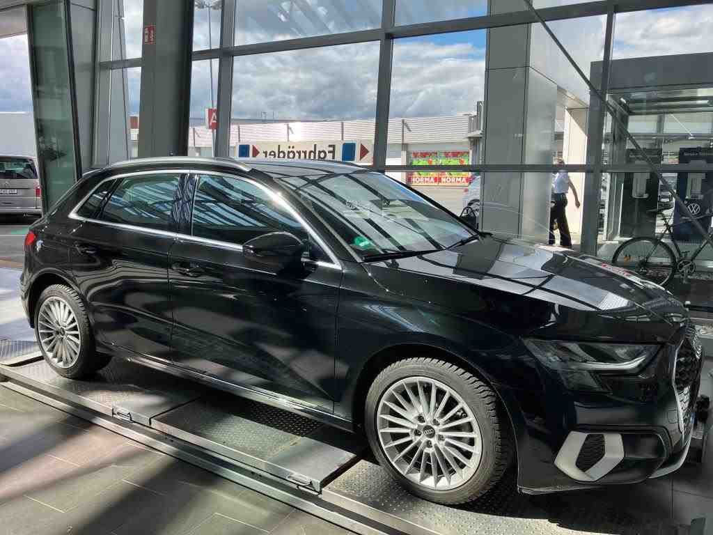 Audi A3 Sportback 30 TDI advanced*NAVI-PLUS*PDC*SHZ*K