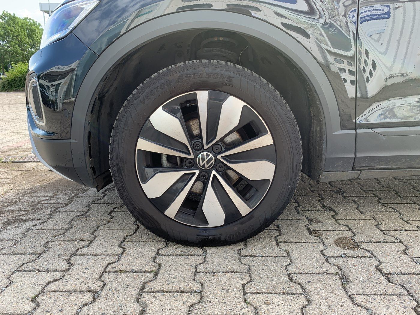Volkswagen T-Roc Move - Samsaru's Car Outlet