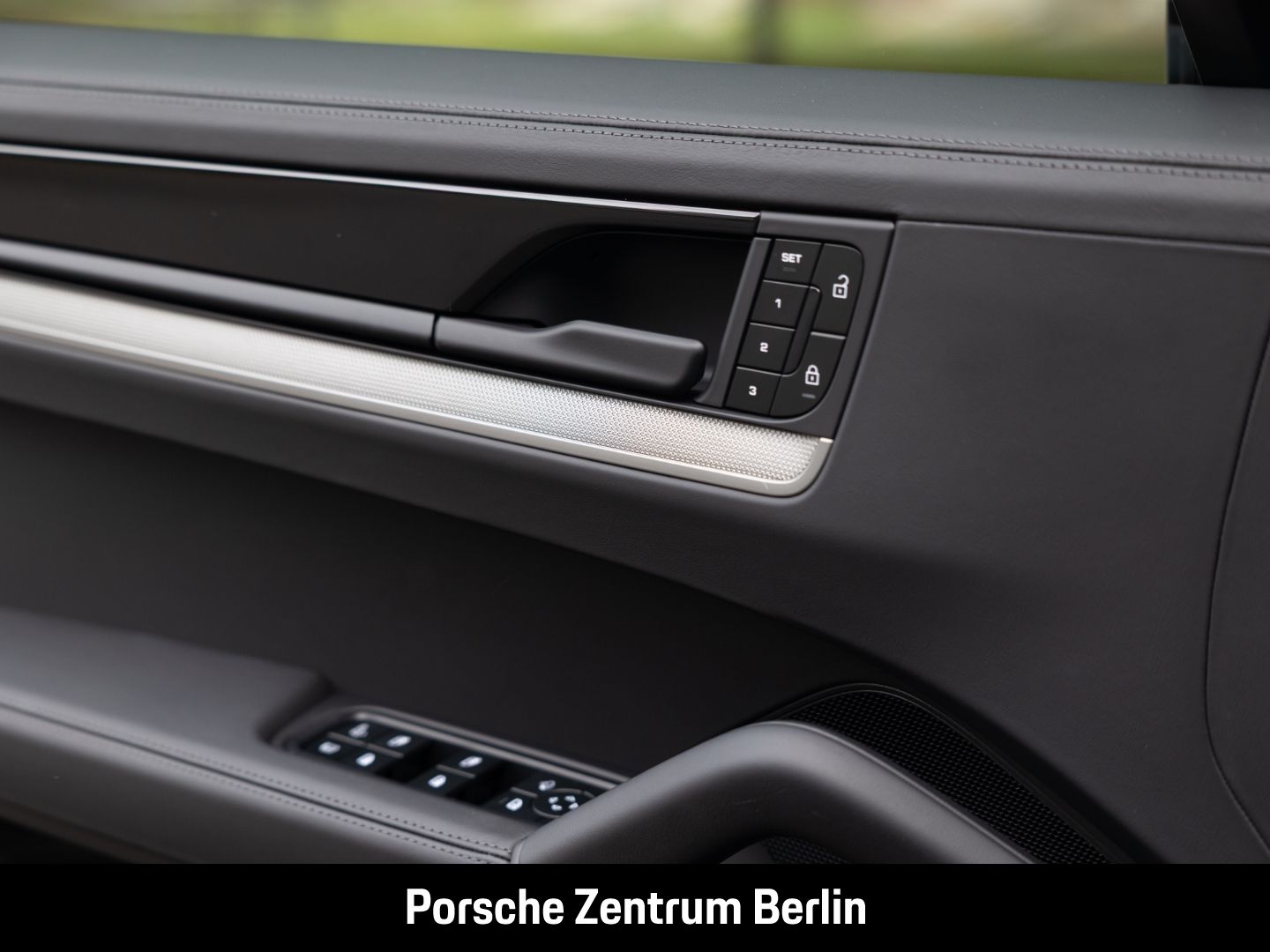 Porsche Cayenne E-Hybrid BOSE InnoDrive Panoramadach LED