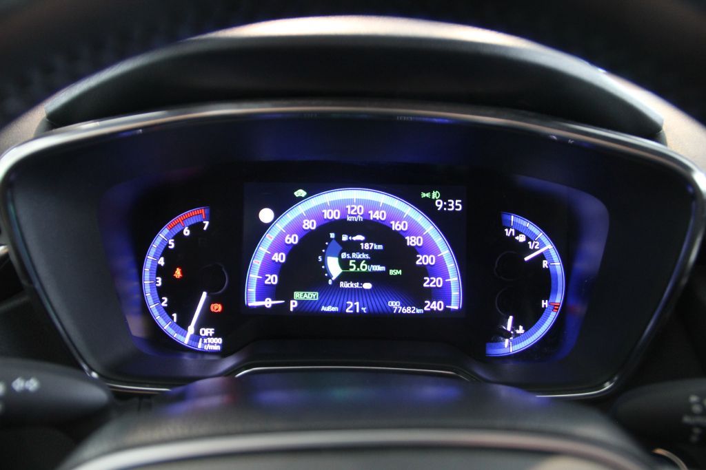 Toyota Corolla 1.8 Hybrid Touring Sports - Samsaru's Car Outlet