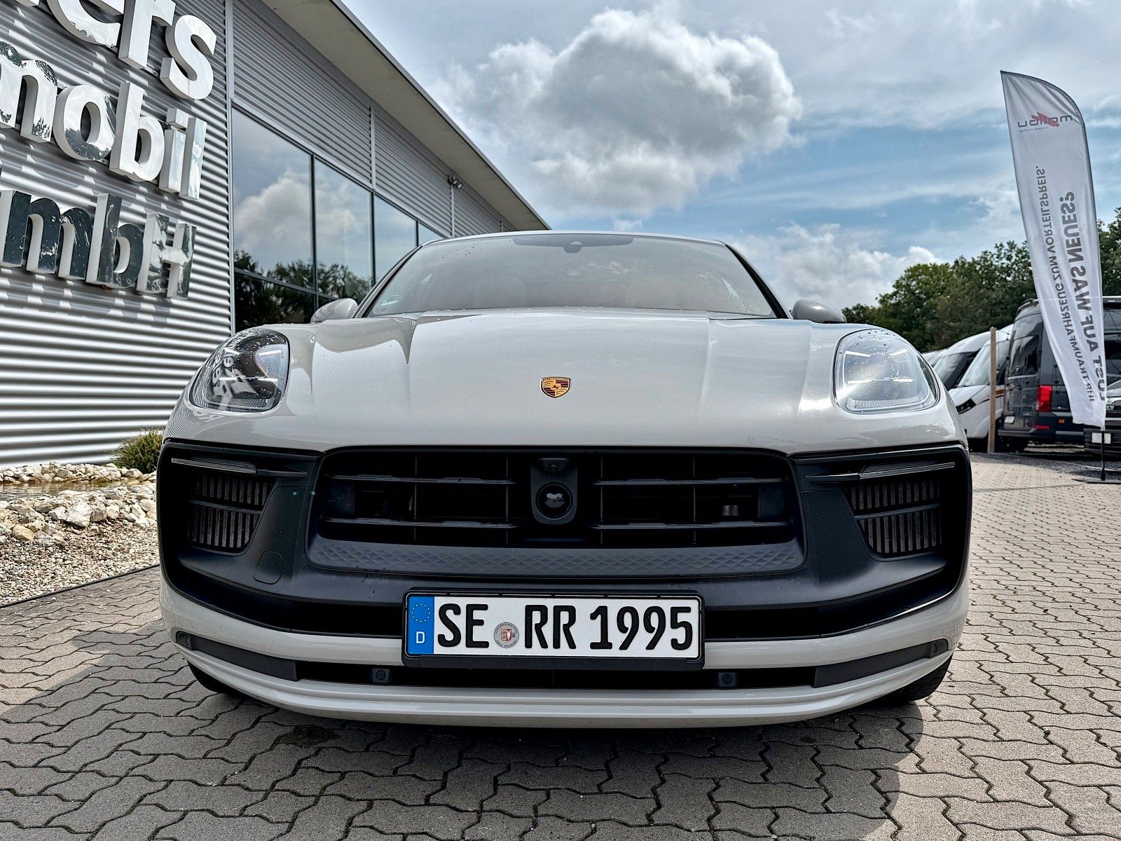Porsche Macan GTS - Samsaru's Car Outlet