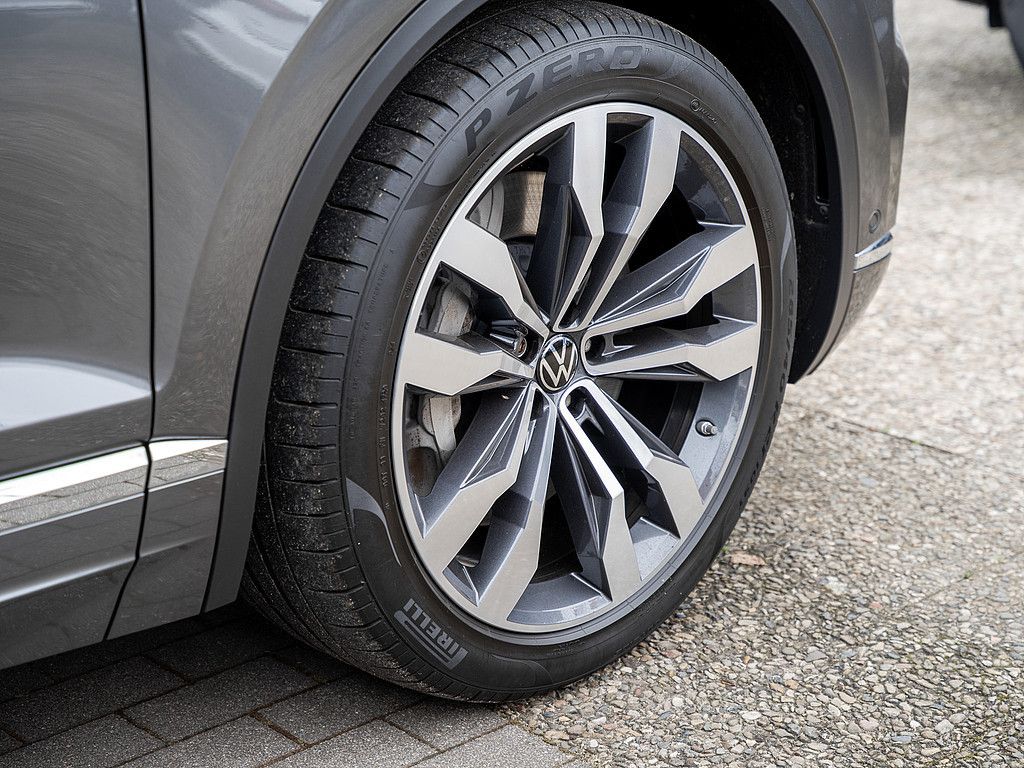 Volkswagen Touareg 3.0 V6 TSI eHybrid Elegance 4M - Samsaru's Car Outlet