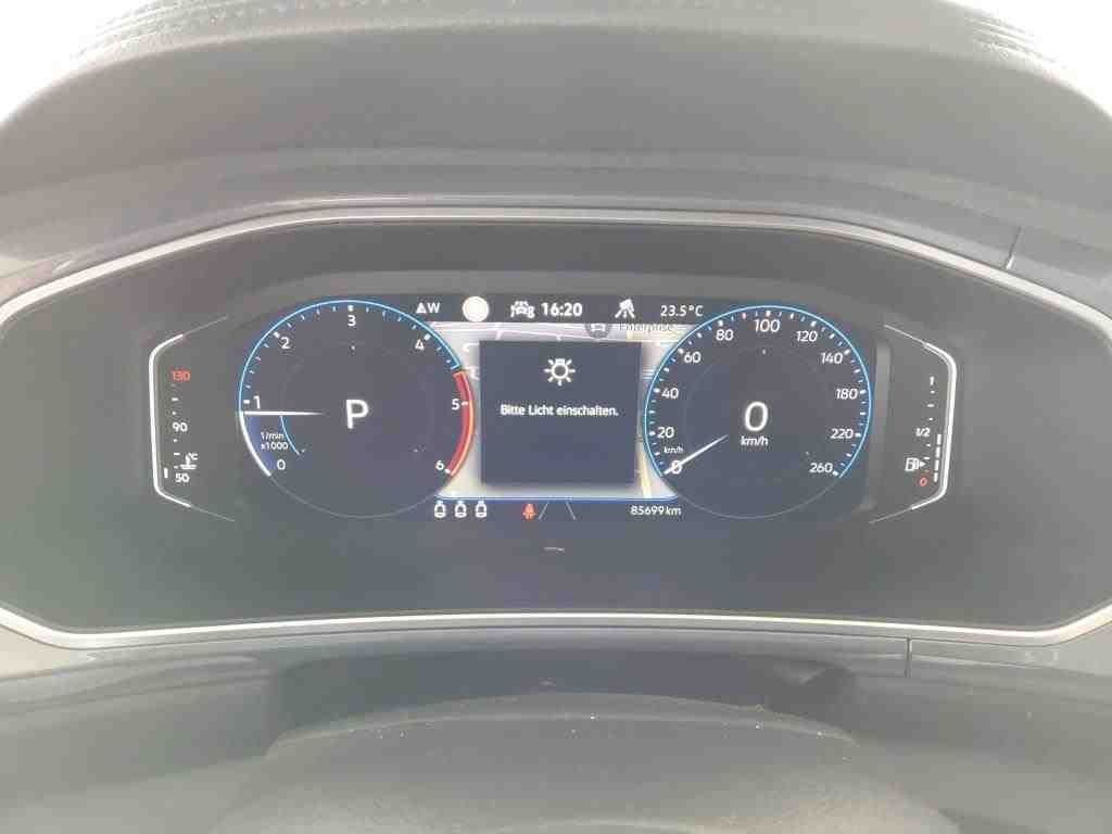 Volkswagen T-Roc 2.0 TDI Style - Samsaru's Car Outlet
