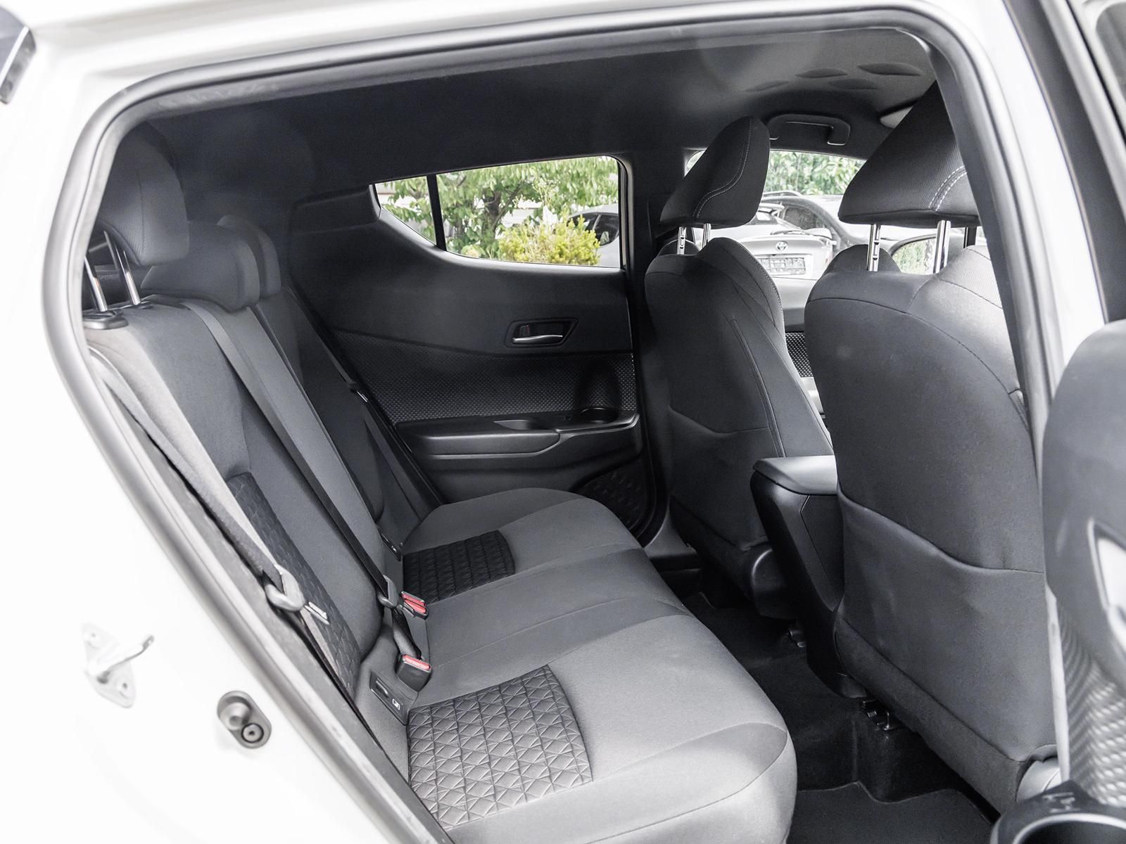Toyota C-HR 2.0 Hybrid - Samsaru's Car Outlet