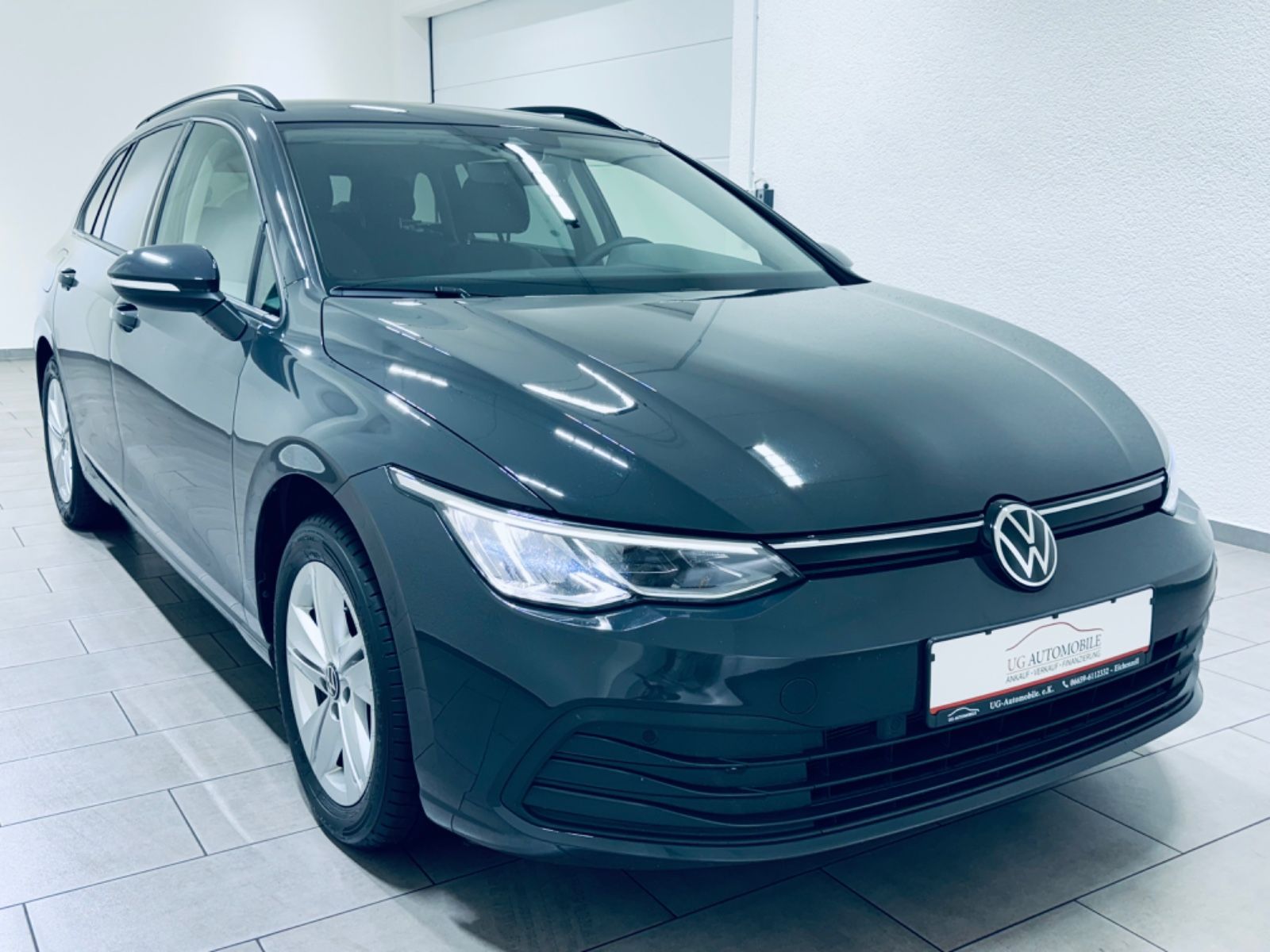 Volkswagen Golf VIII Var Life 1.5 eTSI - Samsaru's Car Outlet