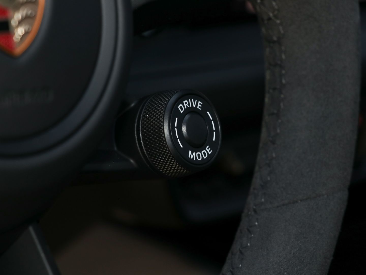 Porsche Cayenne GTS Coupe Burmester HA-Lenkung InnoDrive