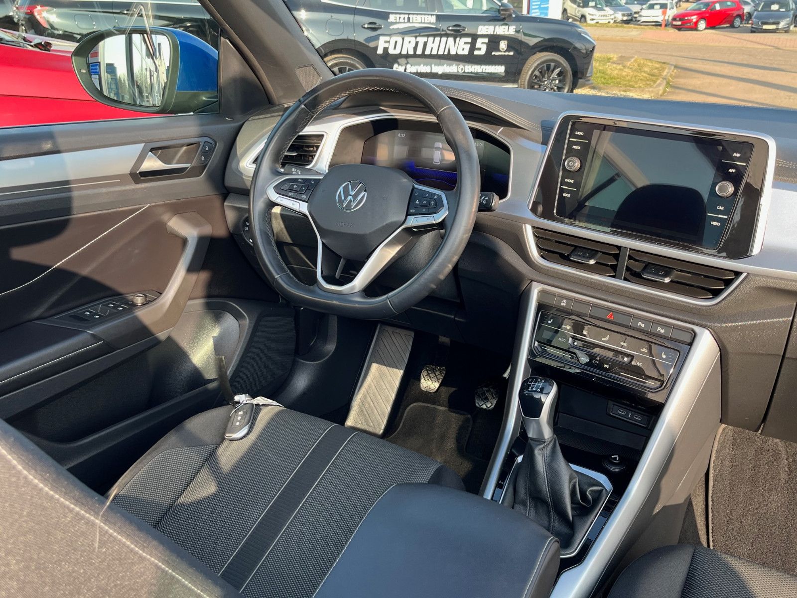 Volkswagen T-Roc Style-Edition - Samsaru's Car Outlet