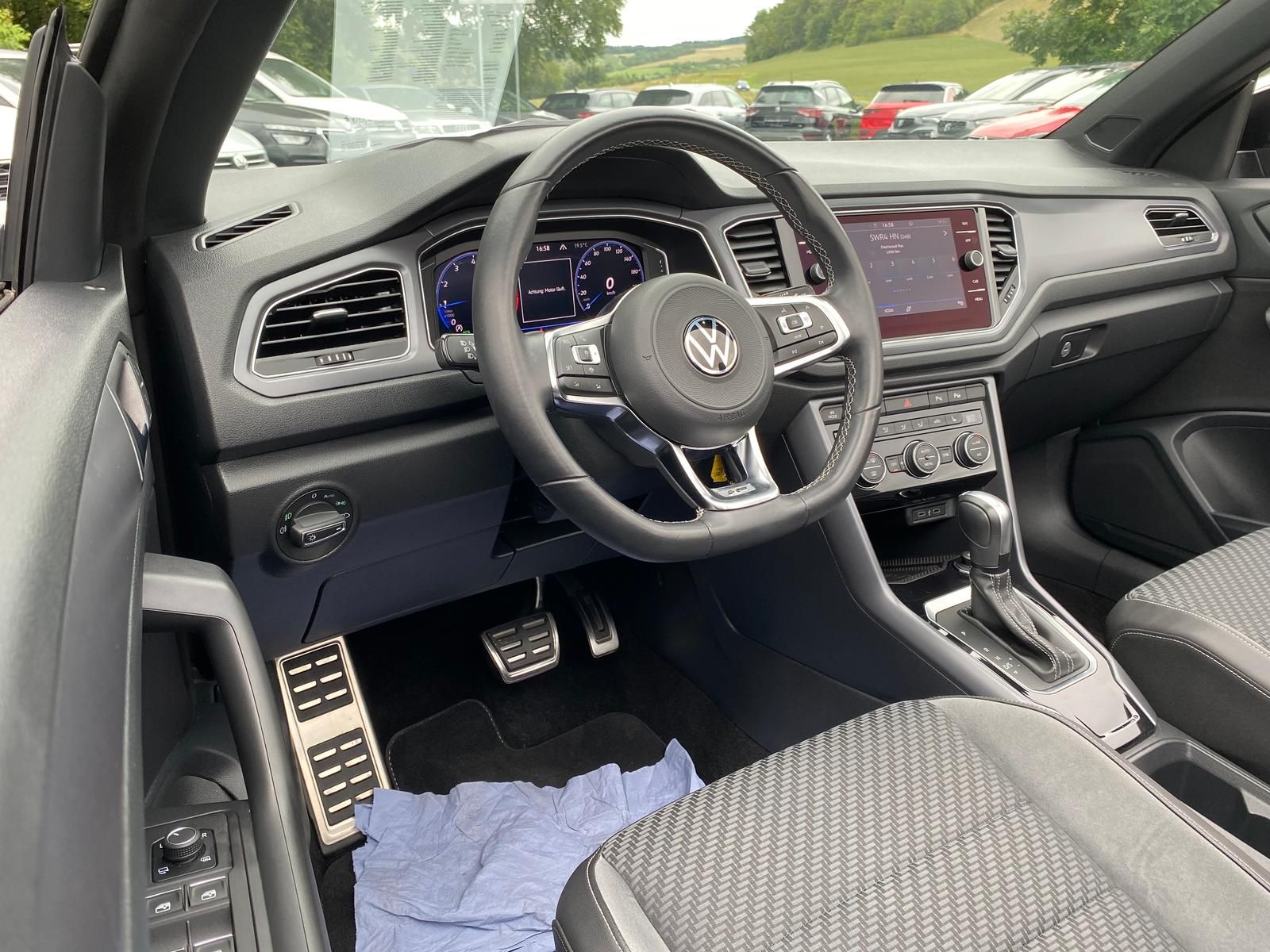 Volkswagen T-Roc R-Line - Samsaru's Car Outlet