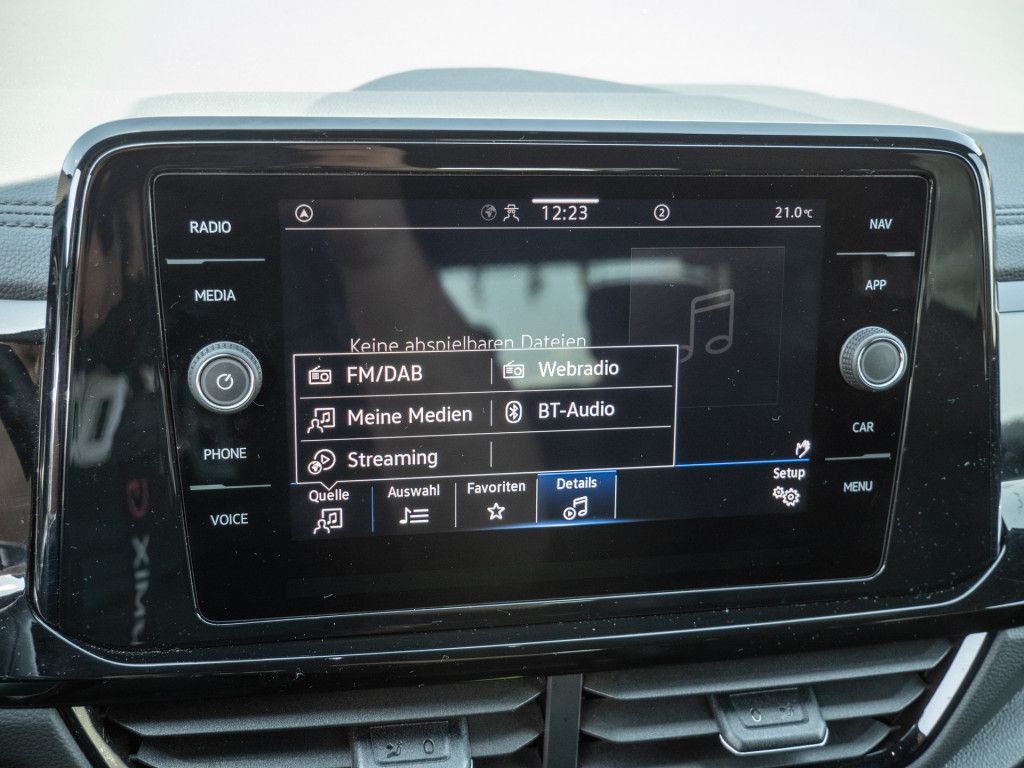 Volkswagen T-Roc 1.5 TSI DSG Style - Samsaru's Car Outlet